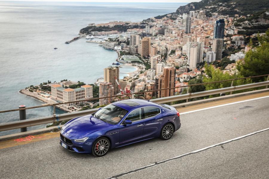  Maserati Ghibli S GranSport 2017 года  (фото 9 из 40)